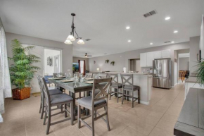 6 Bedroom Luxury Pool Home, Ensuite Bathrooms